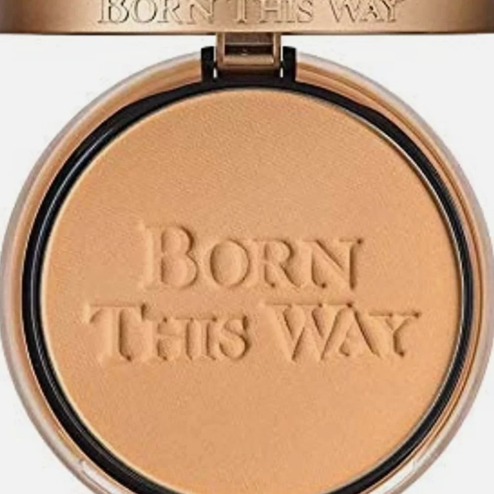 💕🌙Too Faced Taffy Born This away Multi Use Powder